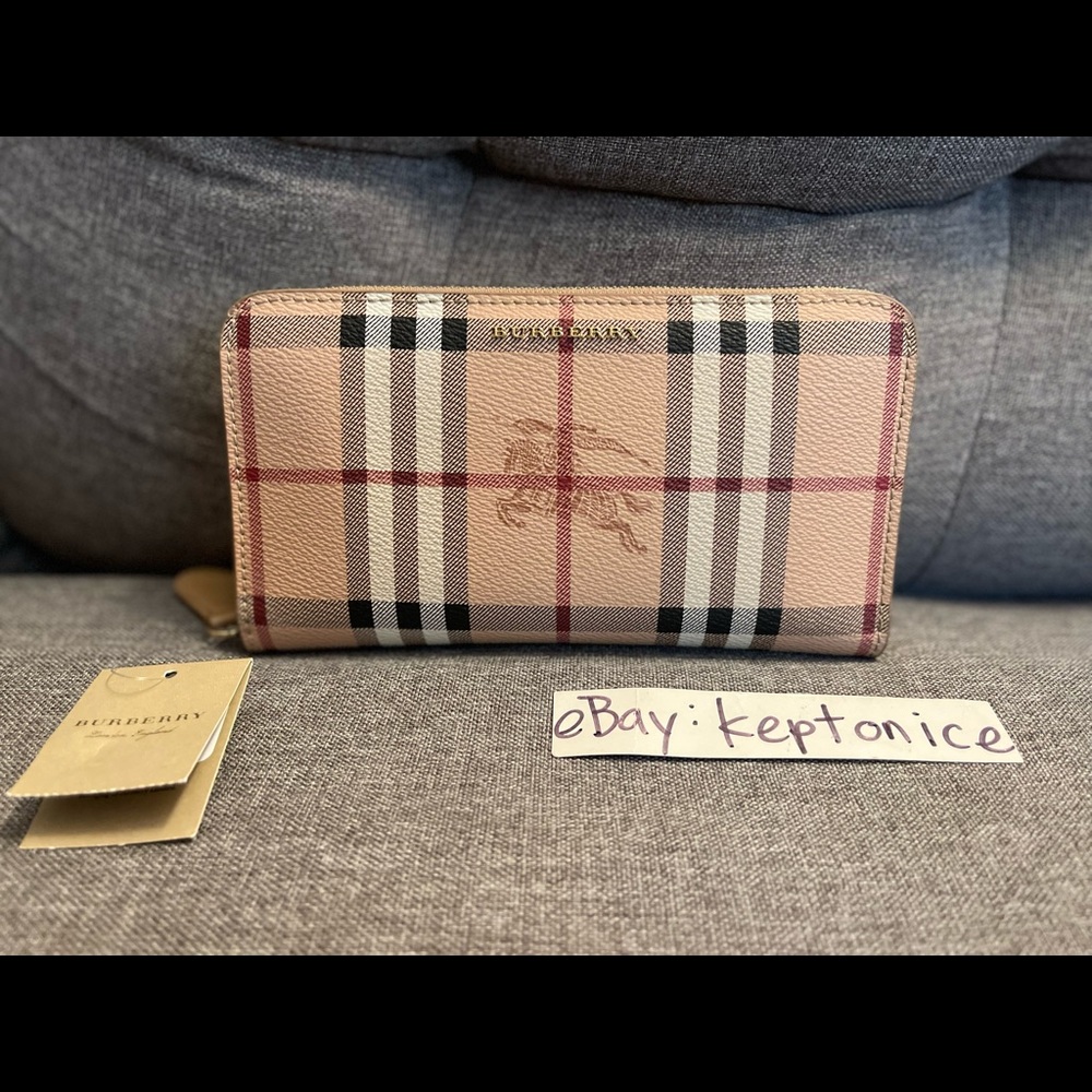Burberry Haymarket Zip Around Wallet Mid Camel Beige Tan Check Brown MSRP $480